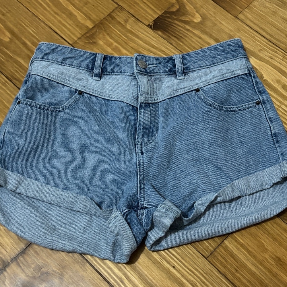 PacSun Denim Mom Short Size 28